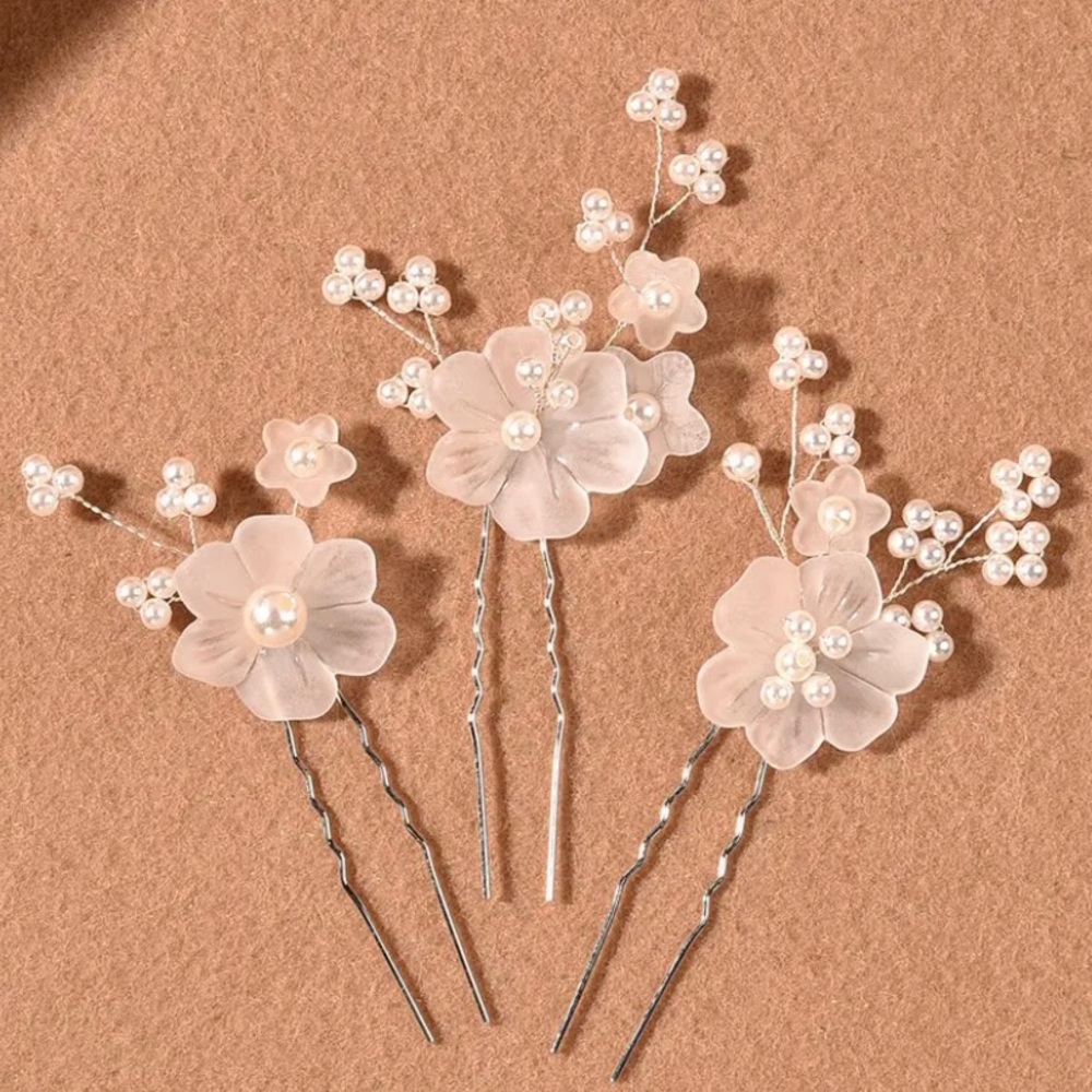 2/$15 🍍 BNIP Silver and White Bridal Hair Pins